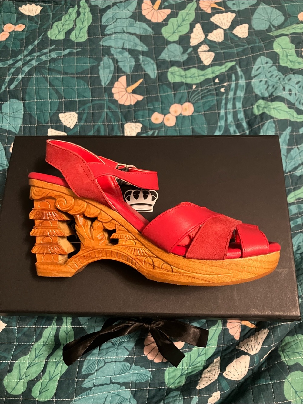 Lucky Lou Shoes Pagoda Red Leather & Carved Wood Platform Sandals 7.5-8 NIB